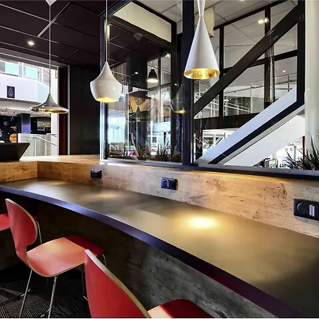 Hotel Ibis Poitiers Site Du Futuroscope