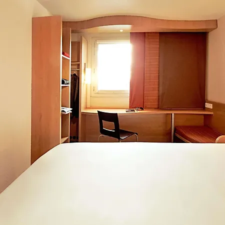 Hotel Ibis Poitiers Site Du Futuroscope