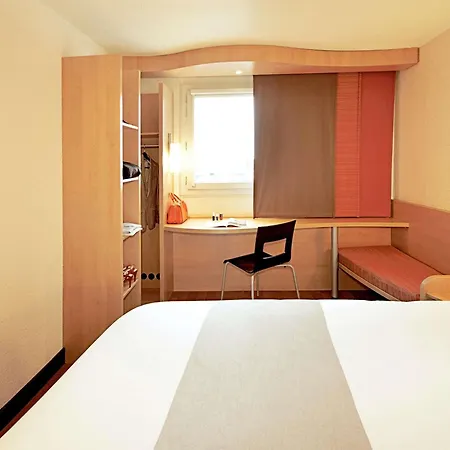 Hotel Ibis Poitiers Site Du Futuroscope 3*
