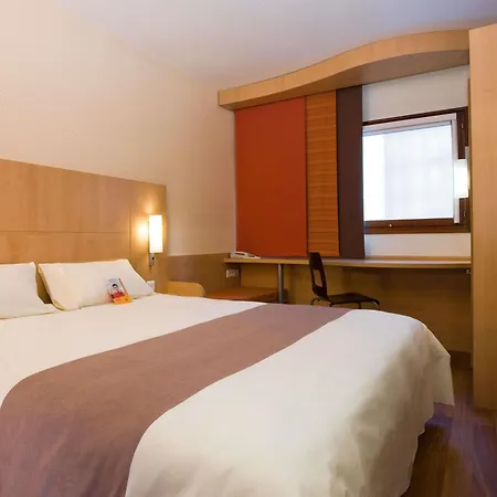 Hotel Ibis Poitiers Site Du Futuroscope 3*