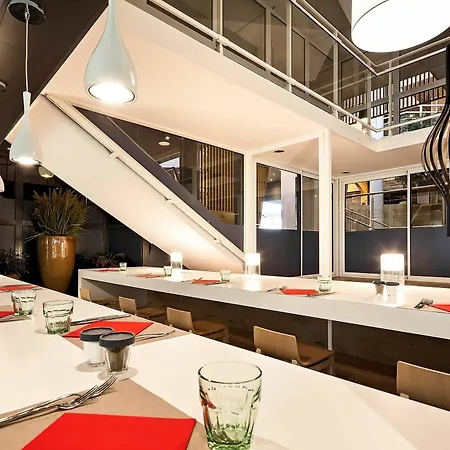 Hotel Ibis Poitiers Site Du Futuroscope 3*