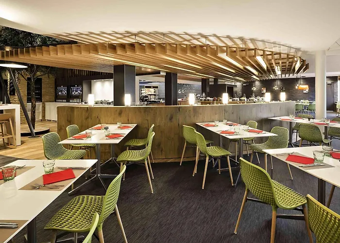 Hotel Ibis Poitiers Site Du Futuroscope